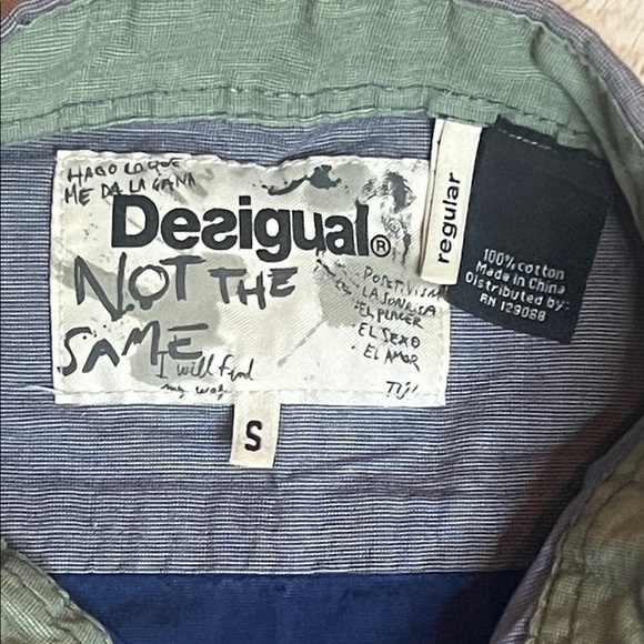 Desigual Graffiti Blue and Grey Men's Button Down Shirt sz S Embroidered Details - Picture 2 of 13